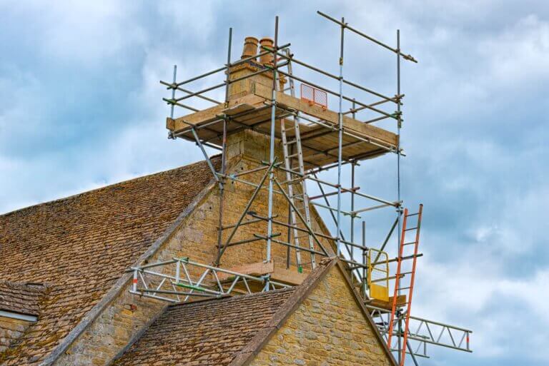 Scaffolding-chimney-repair